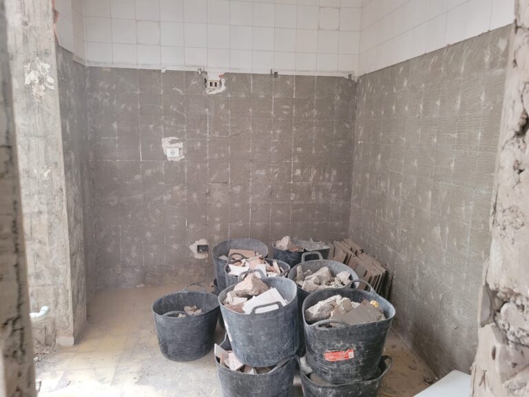 Vaciado de pisos y recogida de escombros en Las Palmas de Gran Canaria